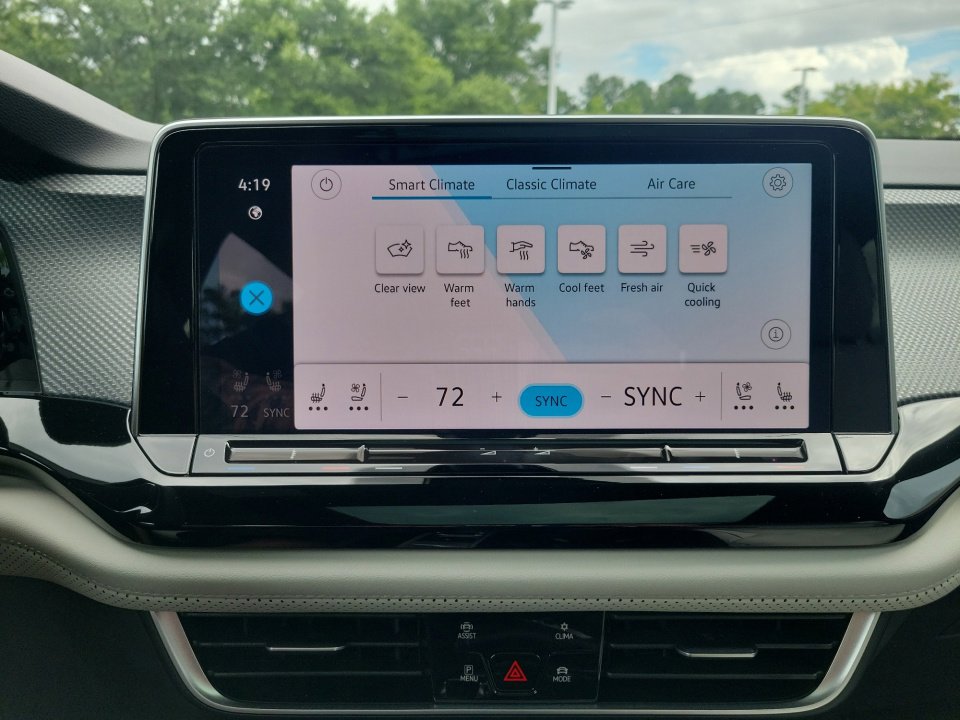 New 2025 Volkswagen Atlas Cross Sport SEL Premium R-Line image 18