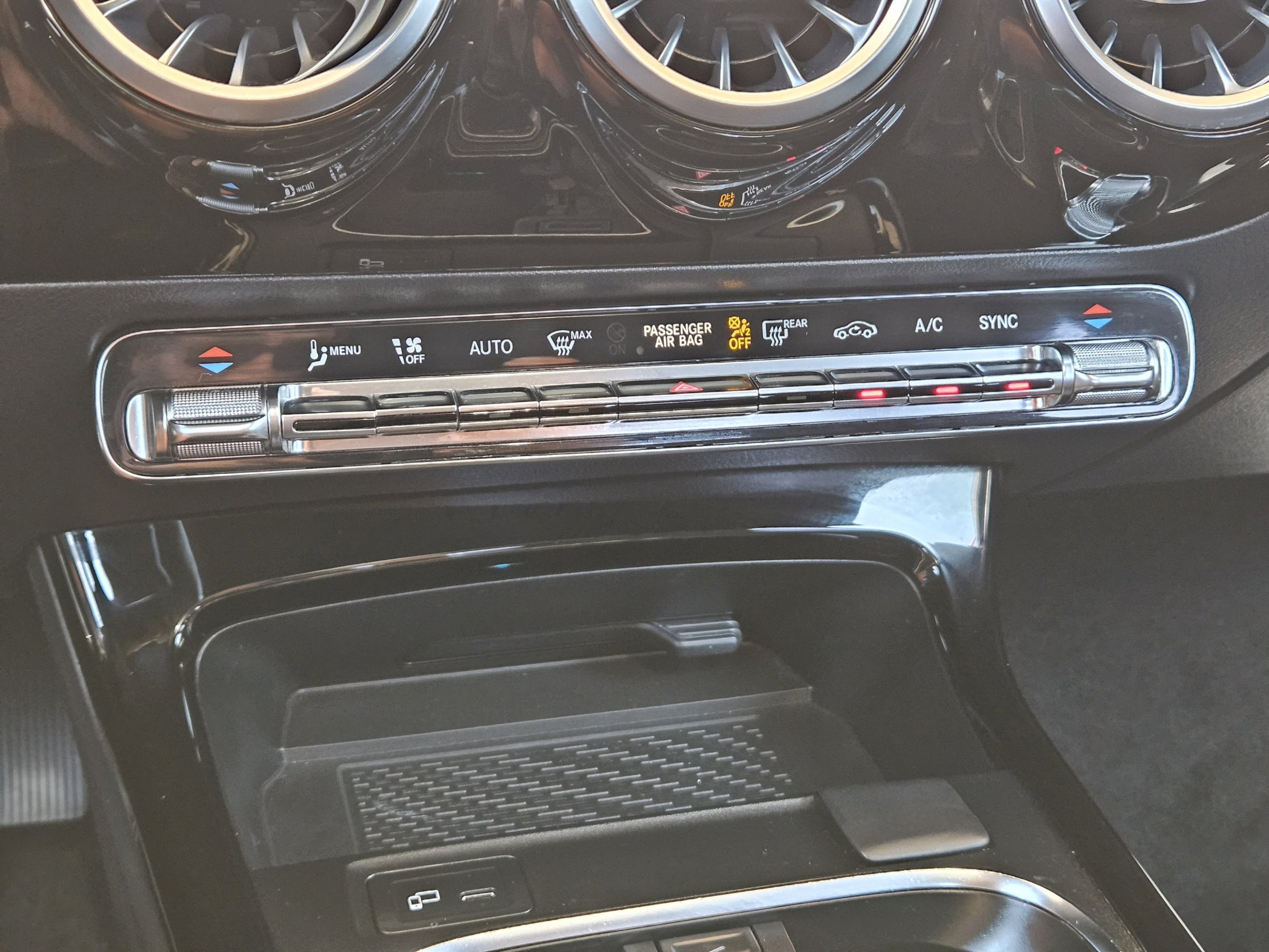 Used 2020 Mercedes-Benz CLA 250 image 15