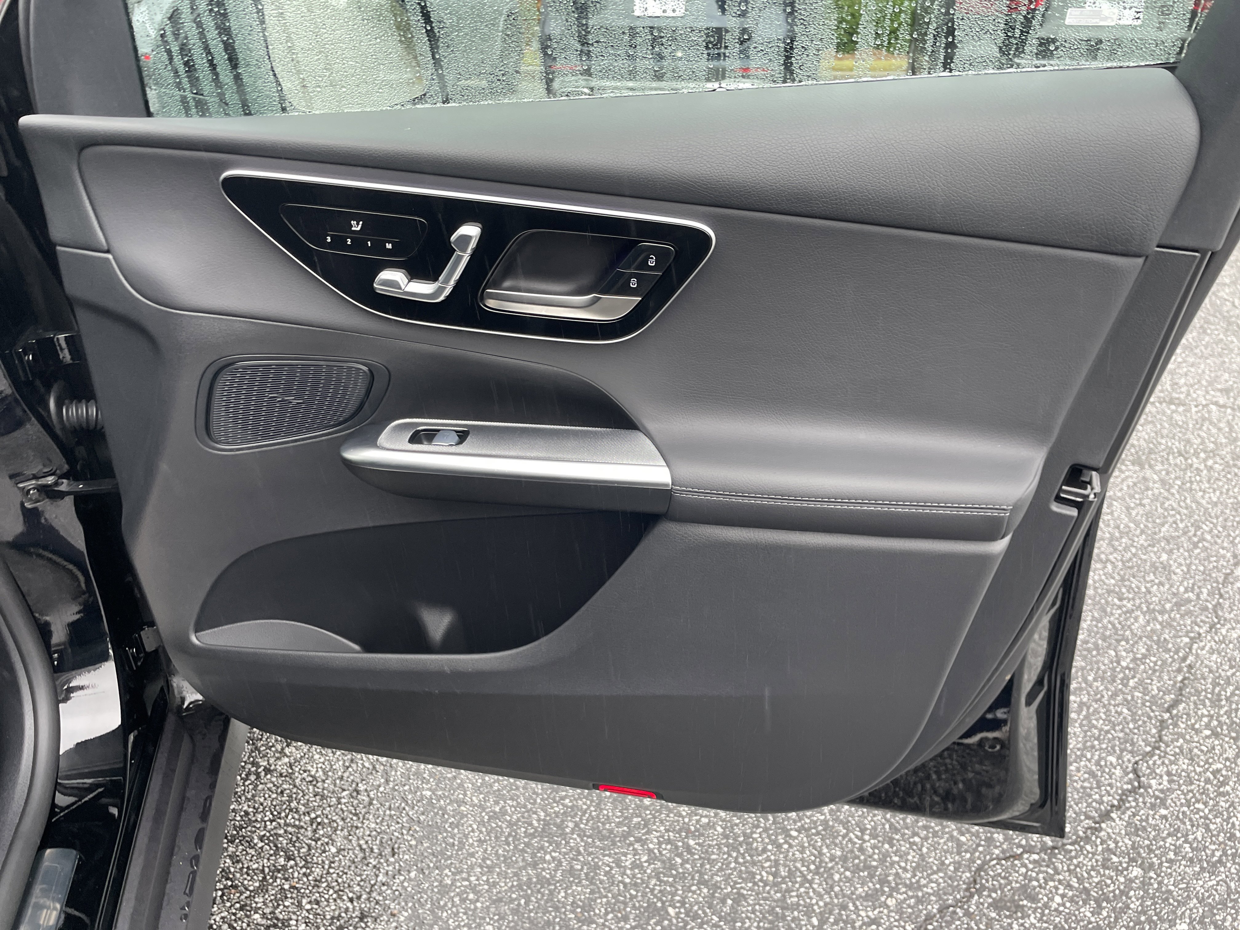 Certified 2025 Mercedes-Benz GLC 300 4MATIC image 45