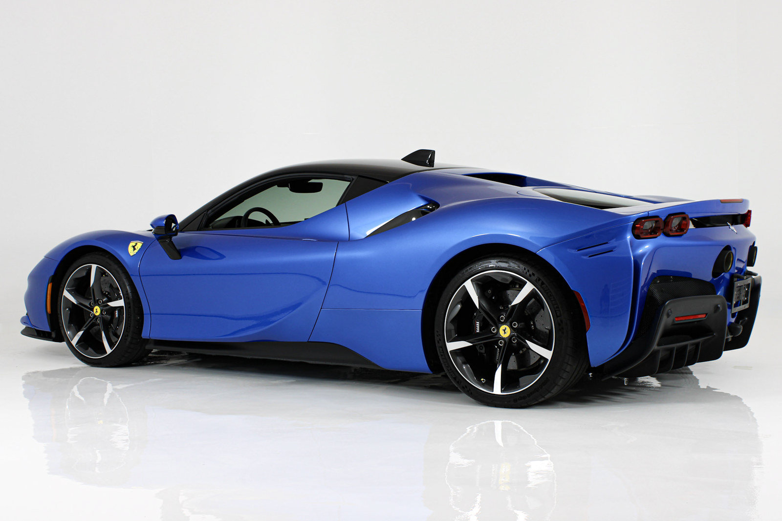 Certified 2022 Ferrari SF90 Stradale AWD/4WD image 6