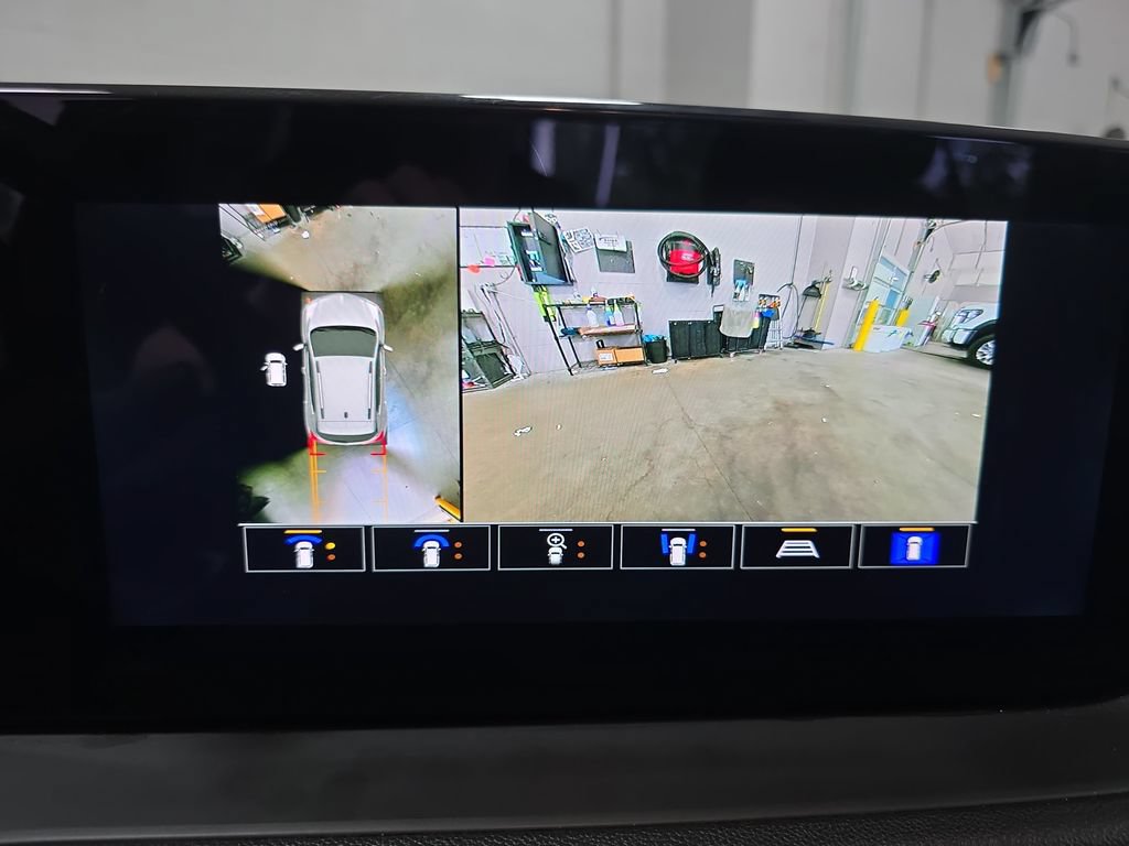 Certified 2024 Buick Encore GX Avenir w/ Avenir Technology Package AWD/4WD image 25