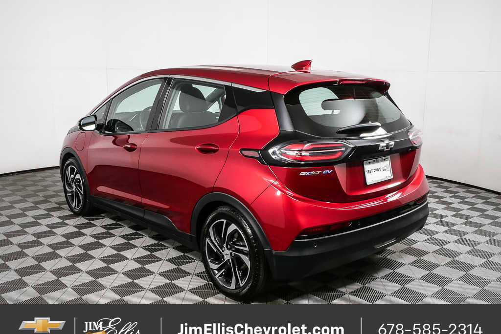 Used 2023 Chevrolet Bolt LT w/ Infotainment Package FWD image 28
