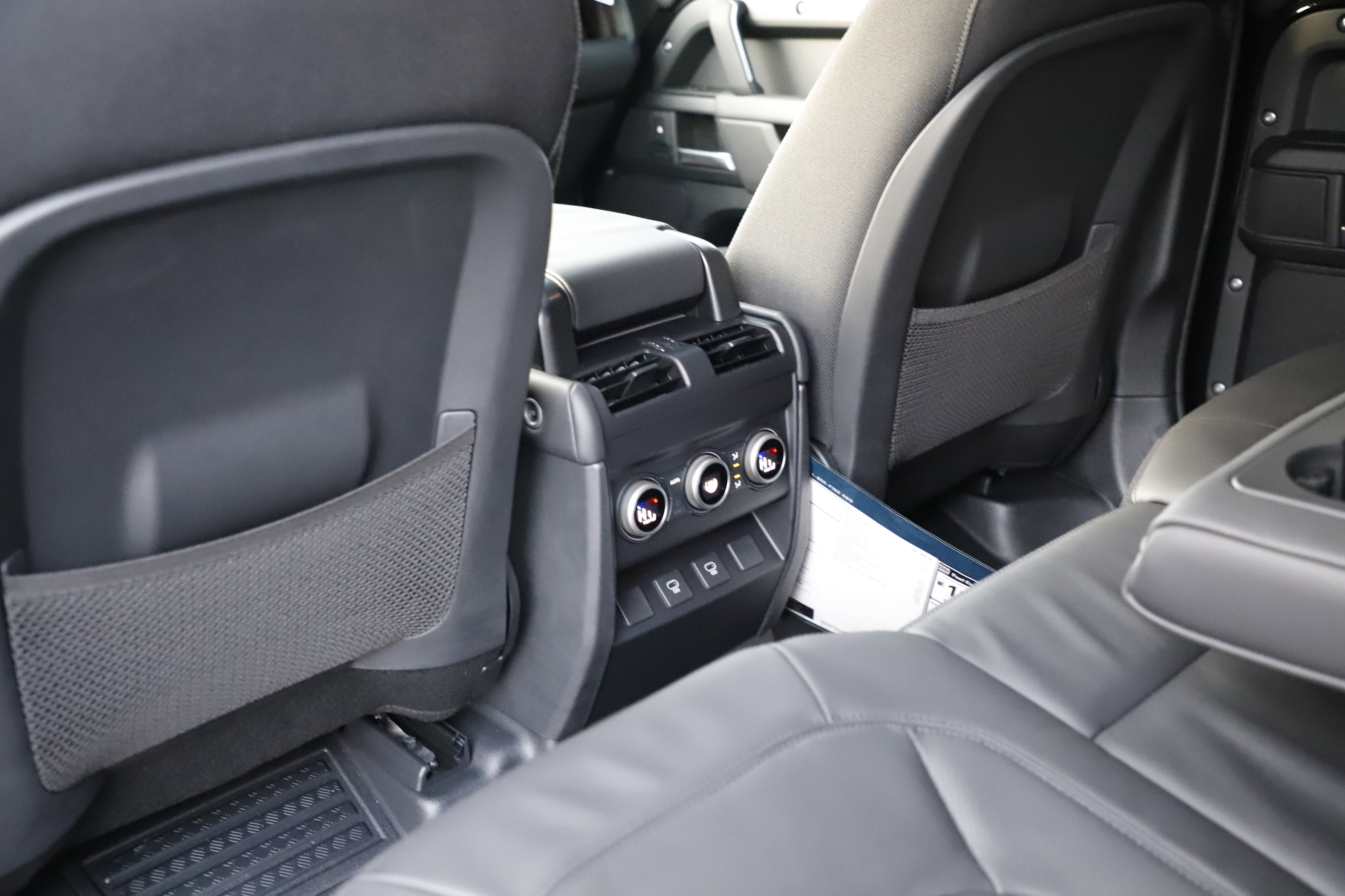 New 2025 Land Rover Defender 110 X AWD/4WD image 8