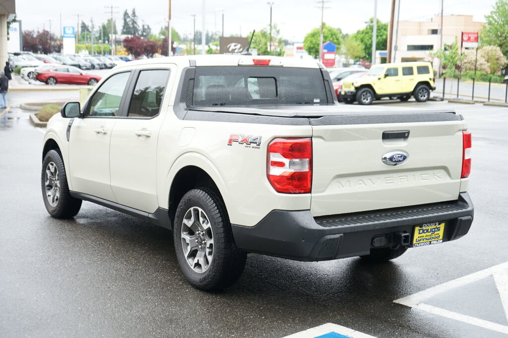 Used 2024 Ford Maverick Lariat w/ FX4 Off-Road Package AWD/4WD image 6
