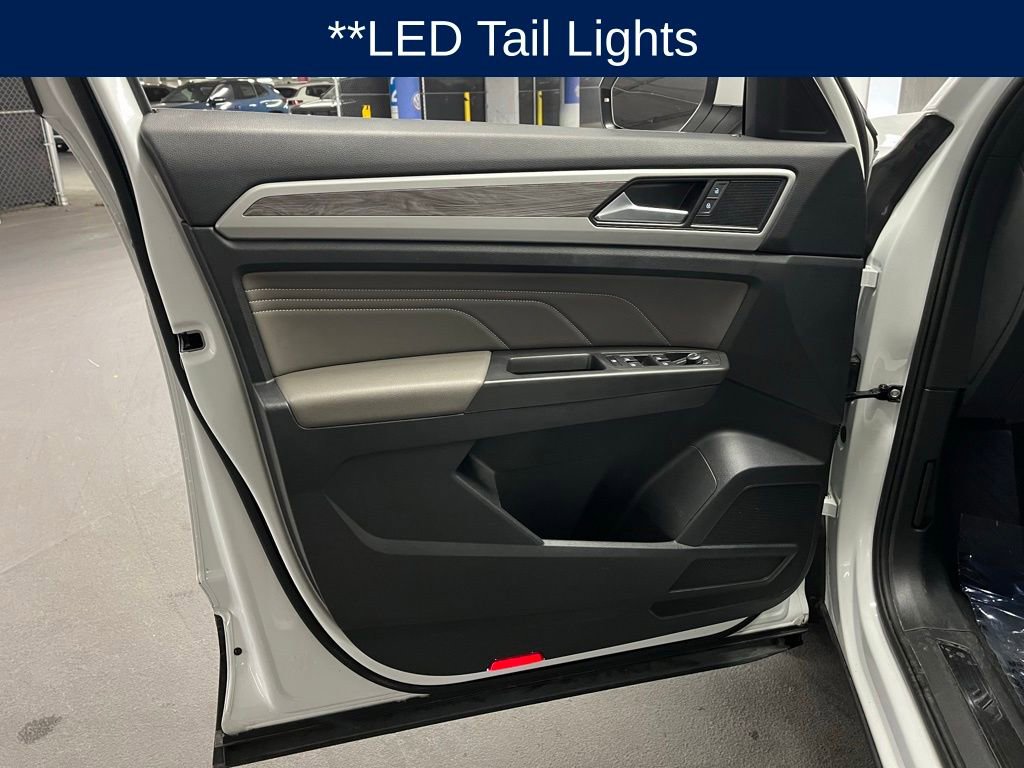 Used 2022 Volkswagen Atlas Cross Sport SE image 19