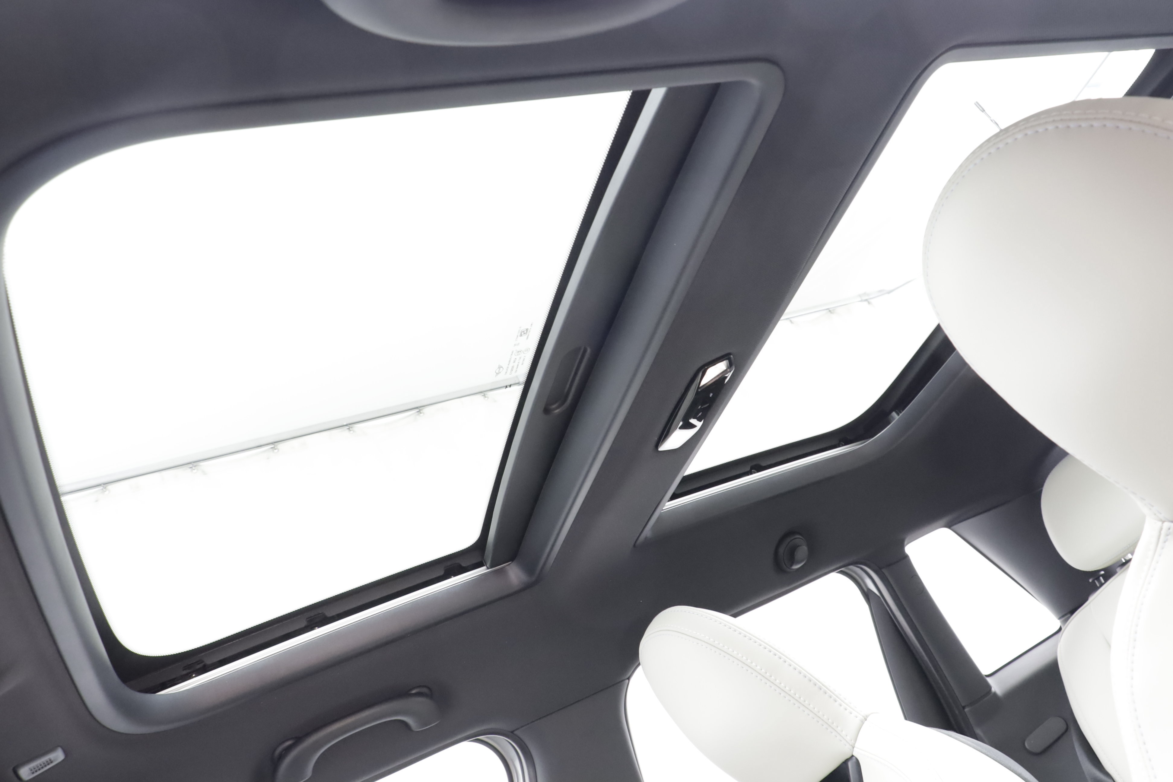 New 2027 MINI Cooper 4-Door Hardtop FWD image 19