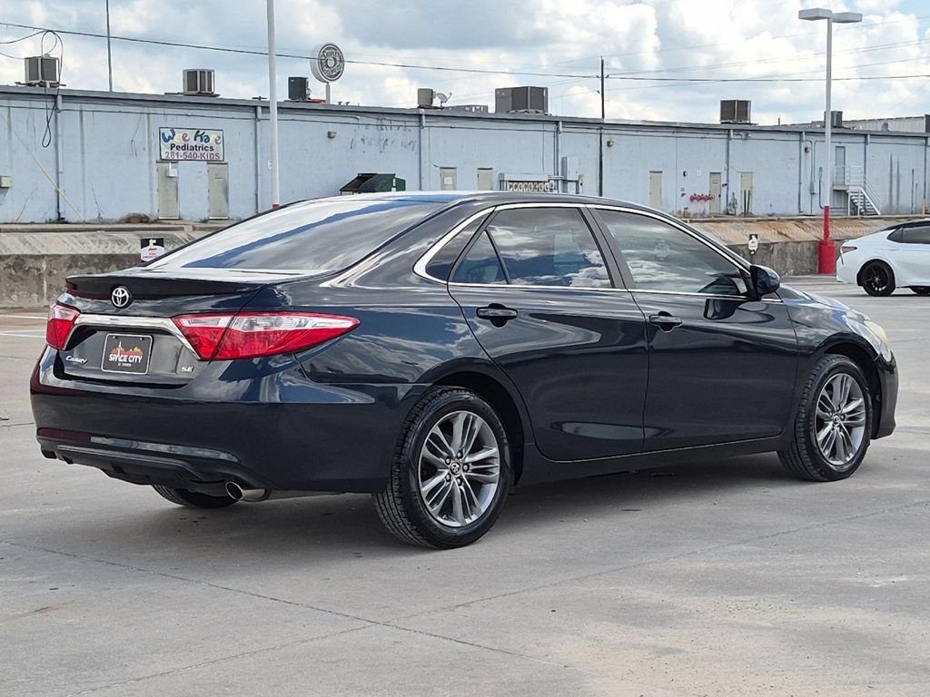 Used 2017 Toyota Camry SE FWD image 6