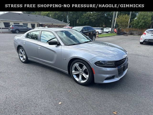Used 2018 Dodge Charger R/T image 2