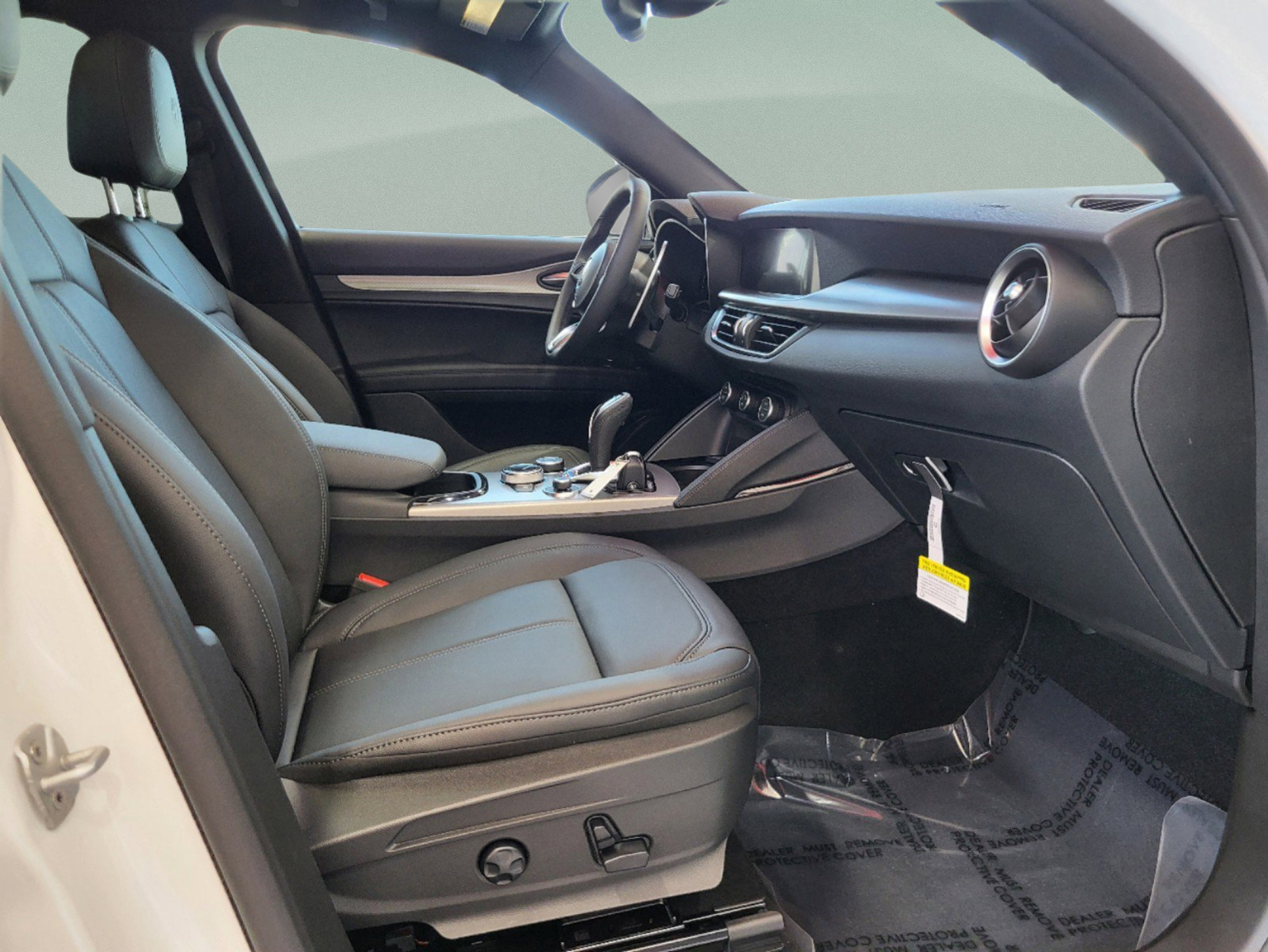 New 2025 Alfa Romeo Stelvio Sprint AWD/4WD image 38
