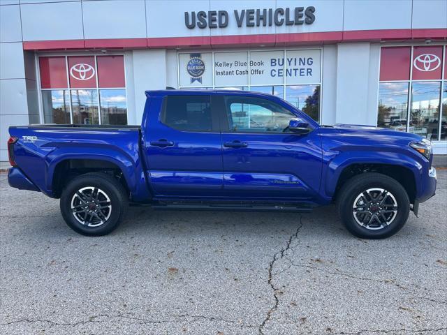 Certified 2025 Toyota Tacoma TRD Sport AWD/4WD image 6