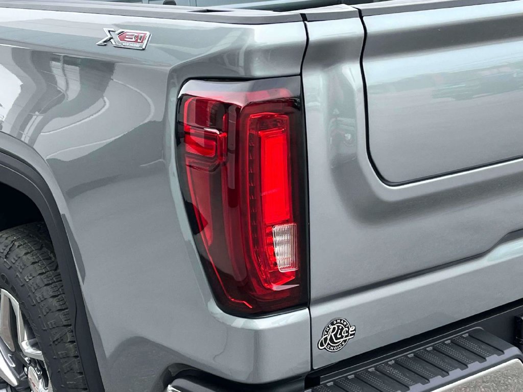New 2026 GMC Sierra 1500 SLT w/ SLT Premium Package AWD/4WD image 10