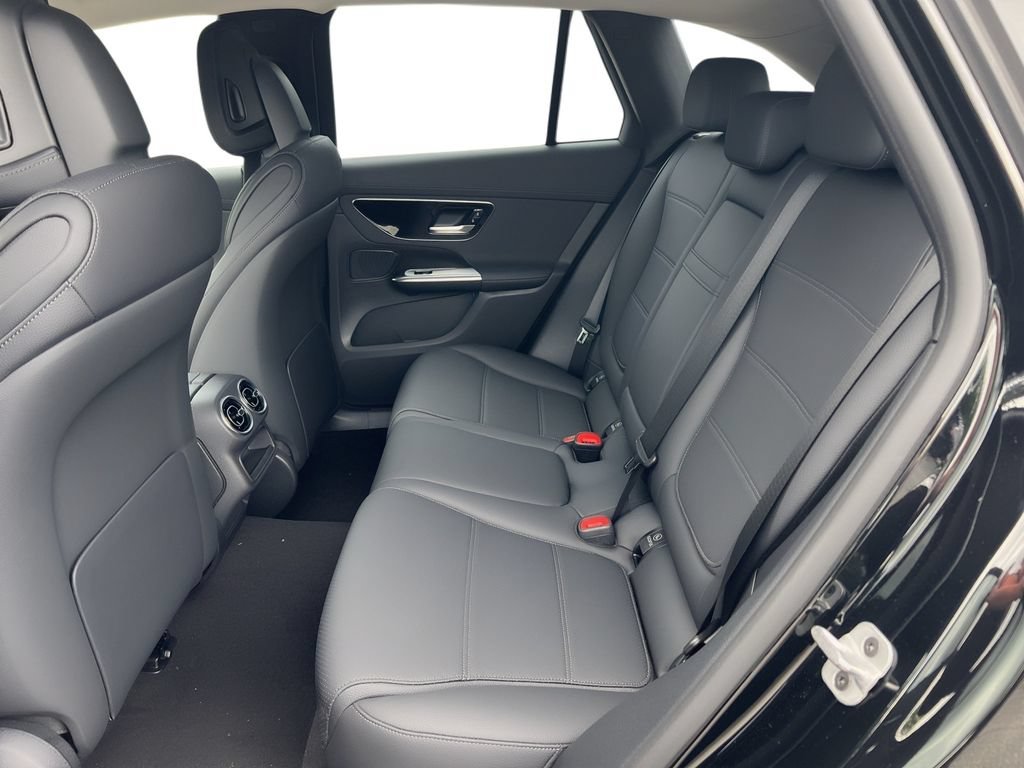 New 2025 Mercedes-Benz GLC 350e 4MATIC image 7