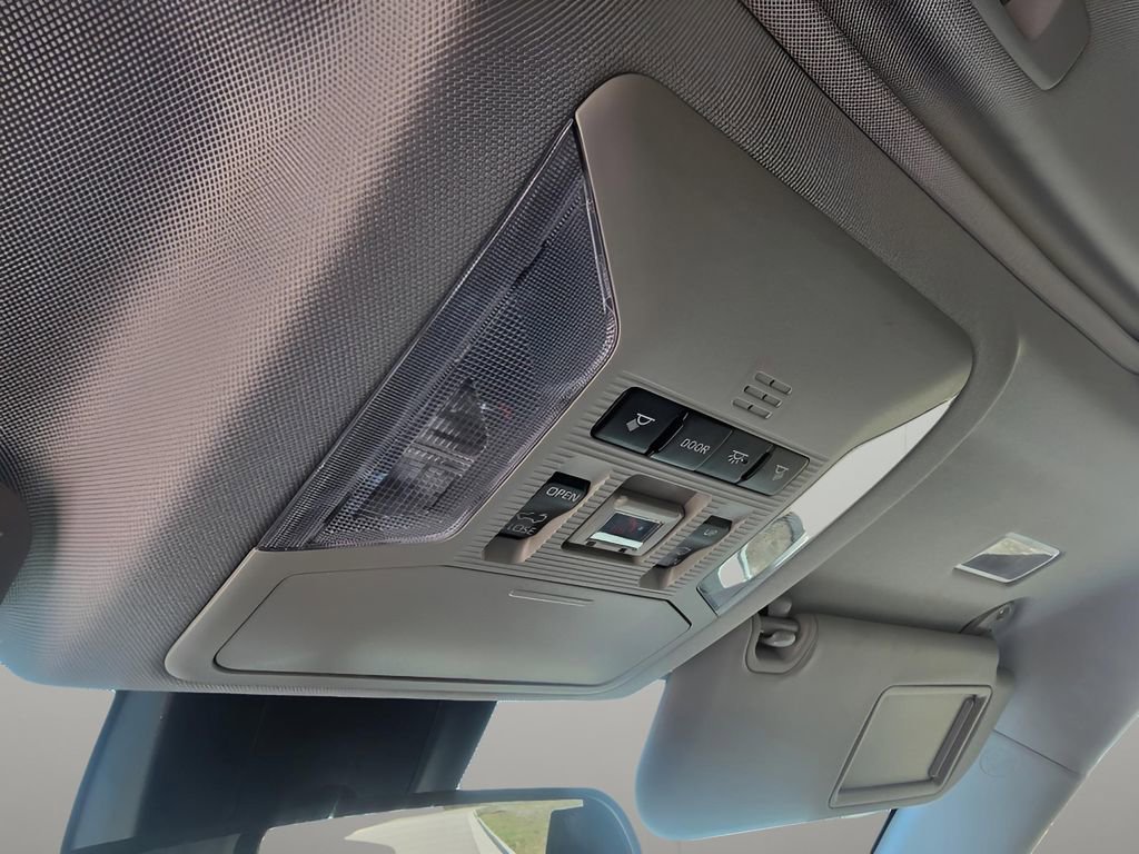 Used 2021 Toyota RAV4 XLE w/ Convenience Package image 23