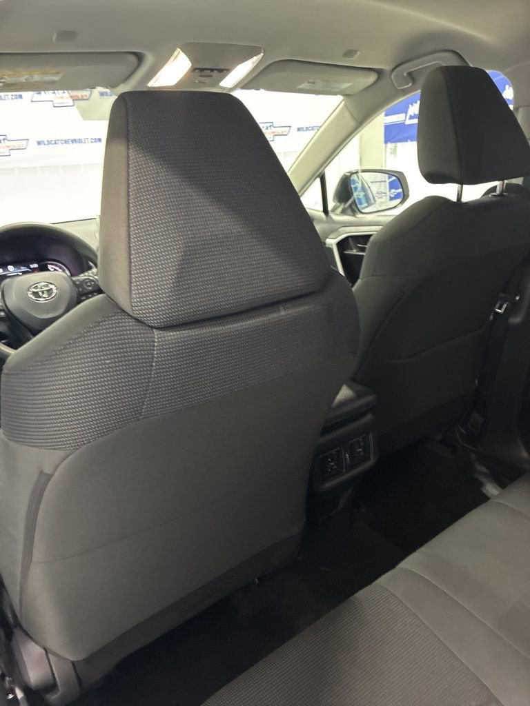 Used 2024 Toyota RAV4 LE image 29