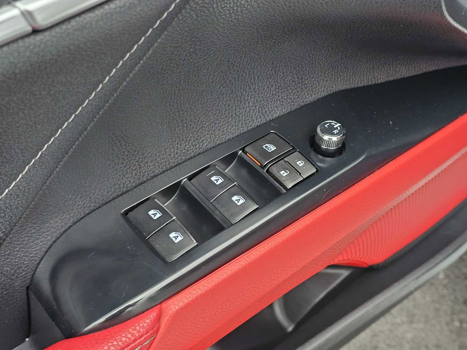 Used 2018 Toyota Camry XSE w/ Driver Assist Package image 23