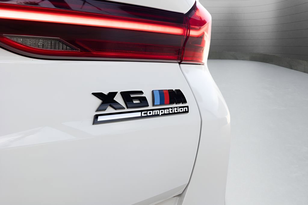 Used 2021 BMW X6 M w/ Competition Package image 18