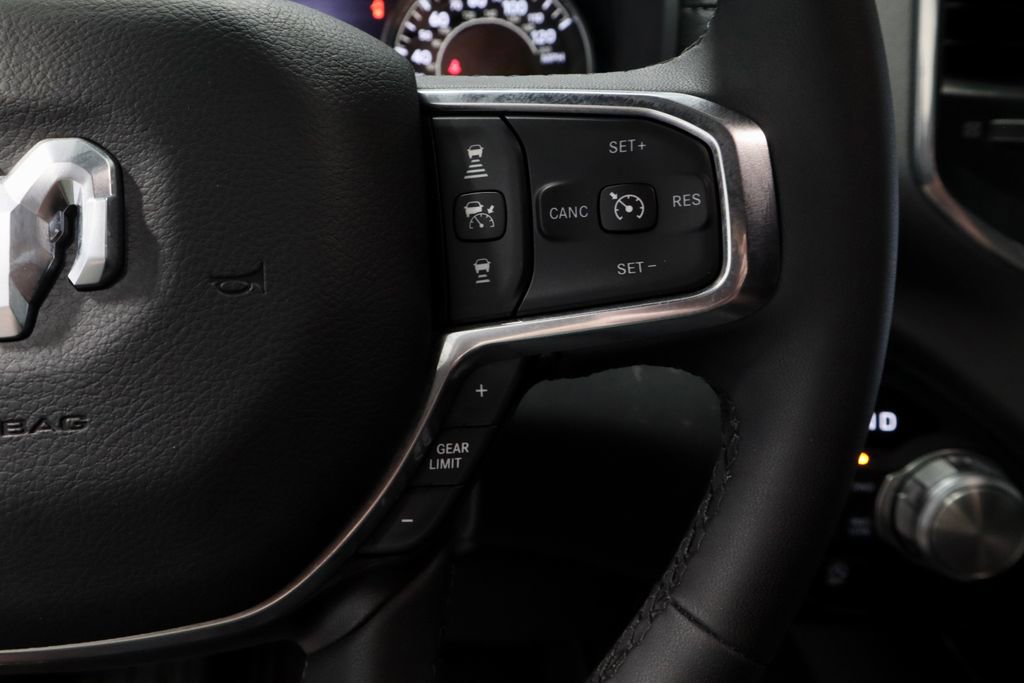 Used 2025 RAM 1500 Laramie w/ Sport Appearance Package AWD/4WD image 31