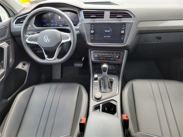 Used 2024 Volkswagen Tiguan Wolfsburg Edition image 33