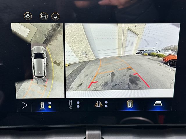 Used 2025 Chevrolet Equinox LT w/ Safety and Technology Package image 31