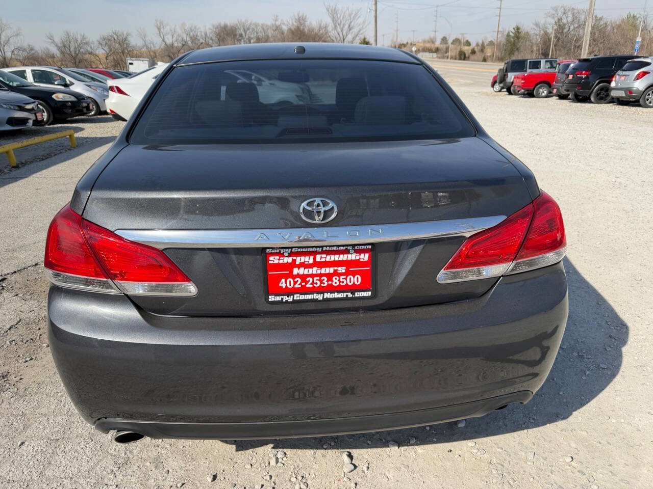 Used 2011 Toyota Avalon Limited FWD image 4