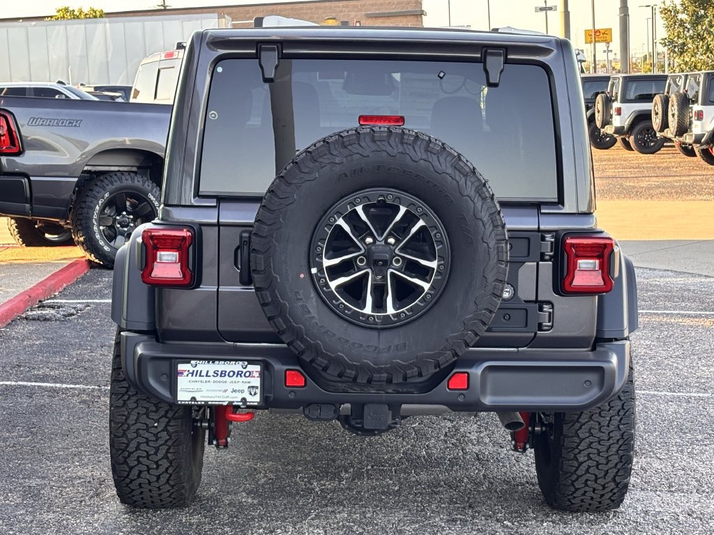 New 2026 Jeep Wrangler Unlimited Rubicon w/ Xtreme 35 Tire Package AWD/4WD image 6