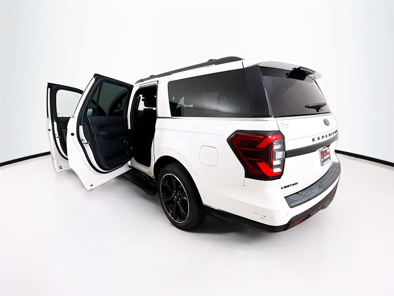 Used 2022 Ford Expedition Max Limited AWD/4WD image 35