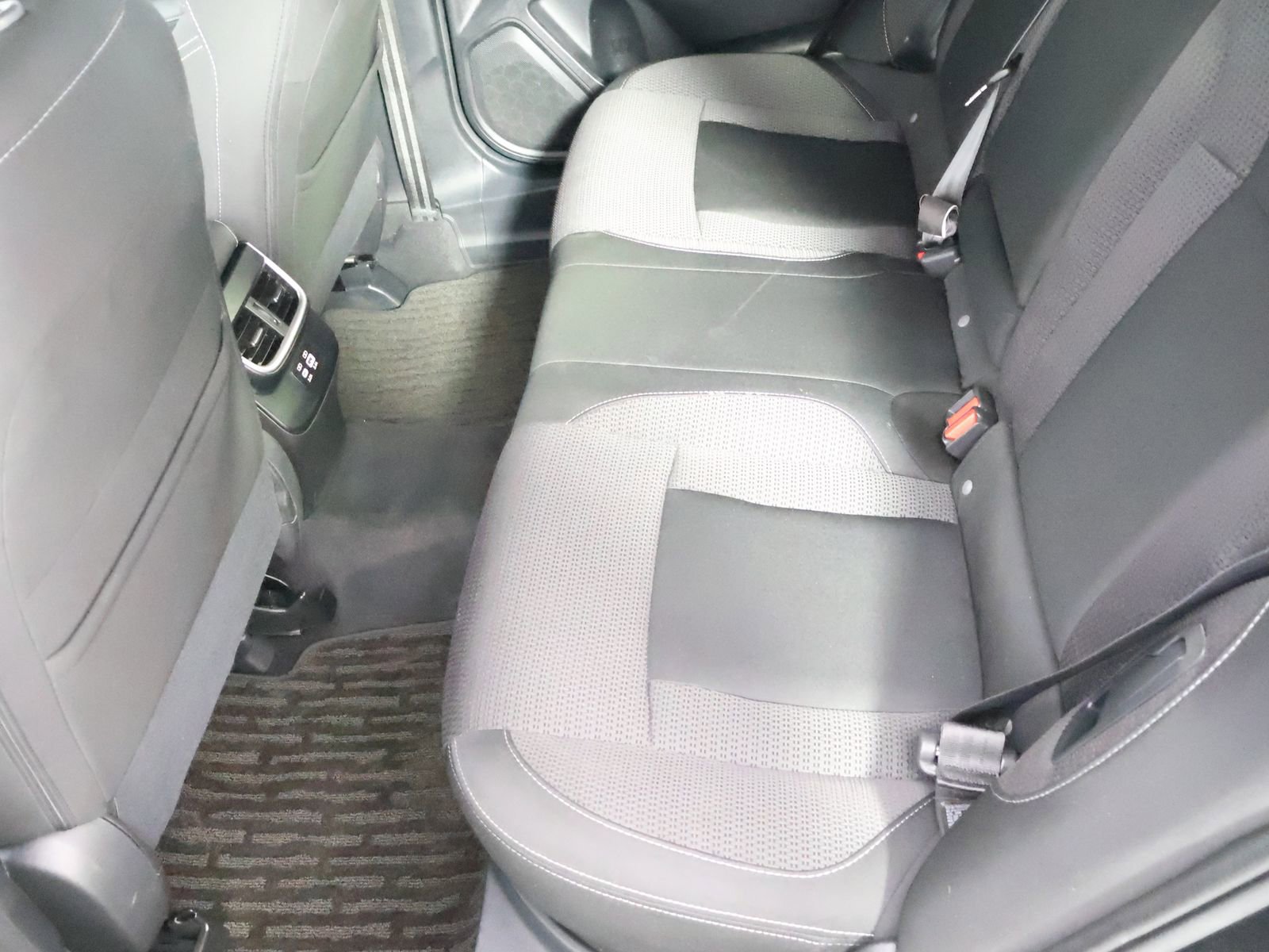 Used 2023 Subaru Outback Premium AWD/4WD image 41