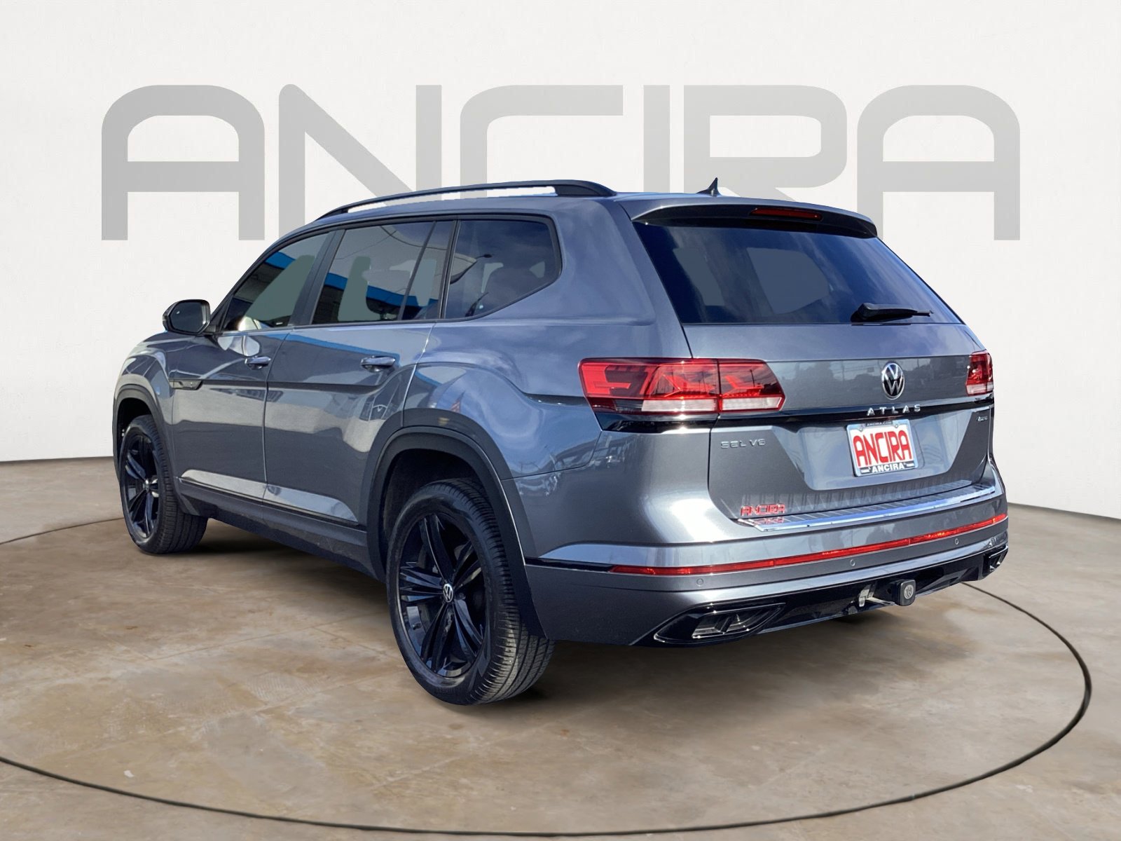 Used 2023 Volkswagen Atlas SEL R-Line image 12