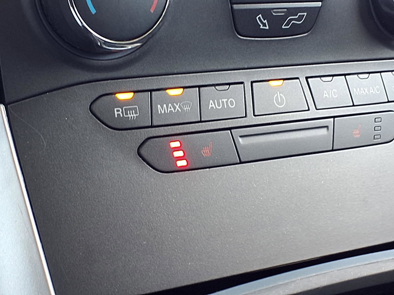 Used 2017 Ford Edge SEL image 5