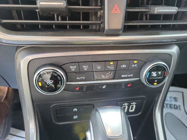 Used 2018 Ford EcoSport SE w/ SE Convenience Package image 16