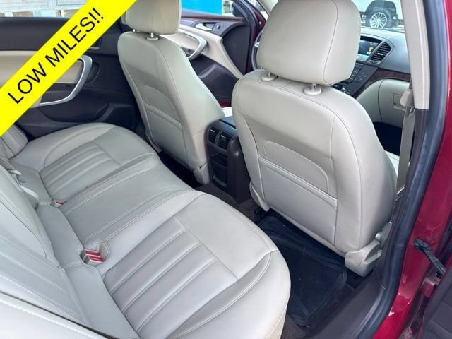 Used 2012 Buick Regal Leather FWD image 19