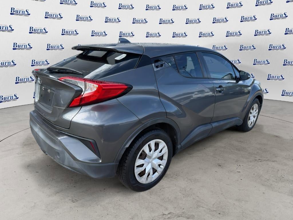 Used 2019 Toyota C-HR LE FWD image 7