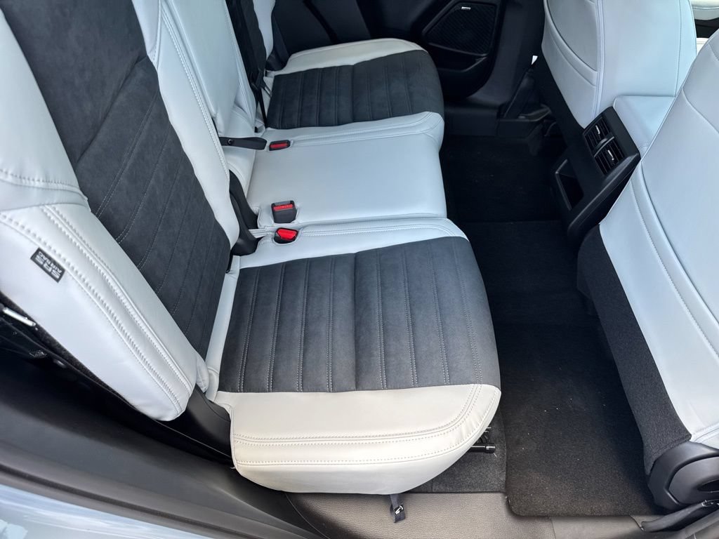 New 2026 Mitsubishi Outlander SE FWD image 28