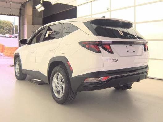 Used 2023 Hyundai Tucson SE AWD/4WD image 2