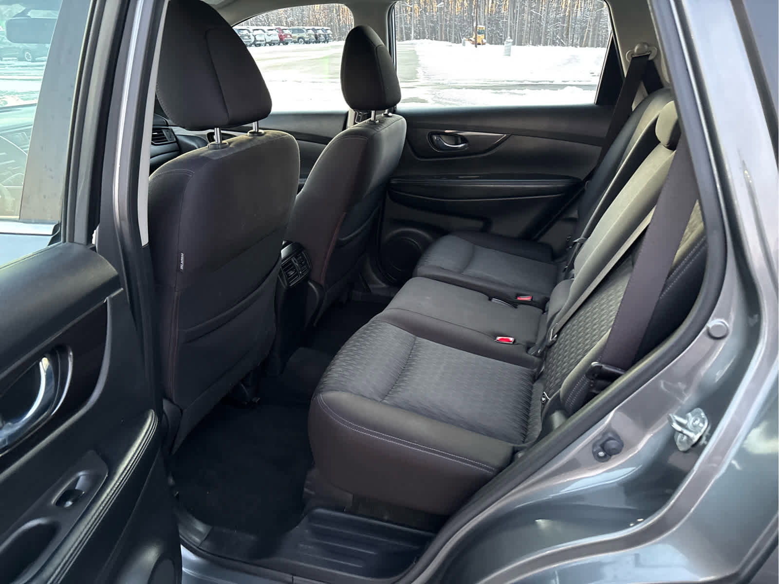 Used 2018 Nissan Rogue S image 10