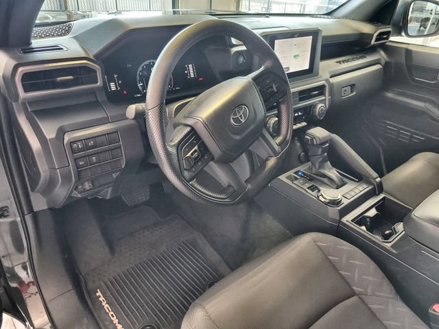 Used 2025 Toyota Tacoma SR AWD/4WD image 14