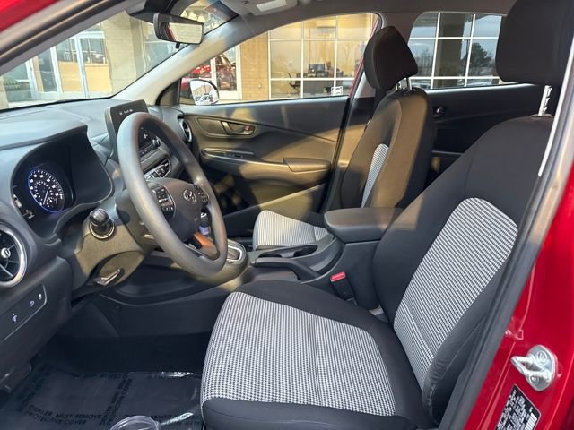 Used 2022 Hyundai Kona SE image 8