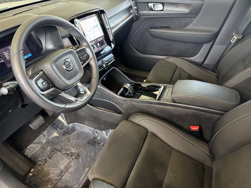 Certified 2023 Volvo XC40 Recharge Plus w/ Protection Package Premier AWD/4WD image 9