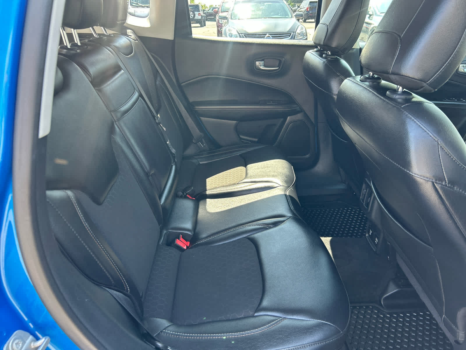 Used 2018 Jeep Compass Latitude w/ Popular Equipment Group AWD/4WD image 24