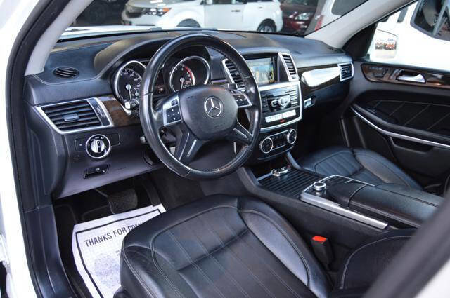 Used 2014 Mercedes-Benz GL 450 GL 450 4MATIC AWD 4dr SUV image 16