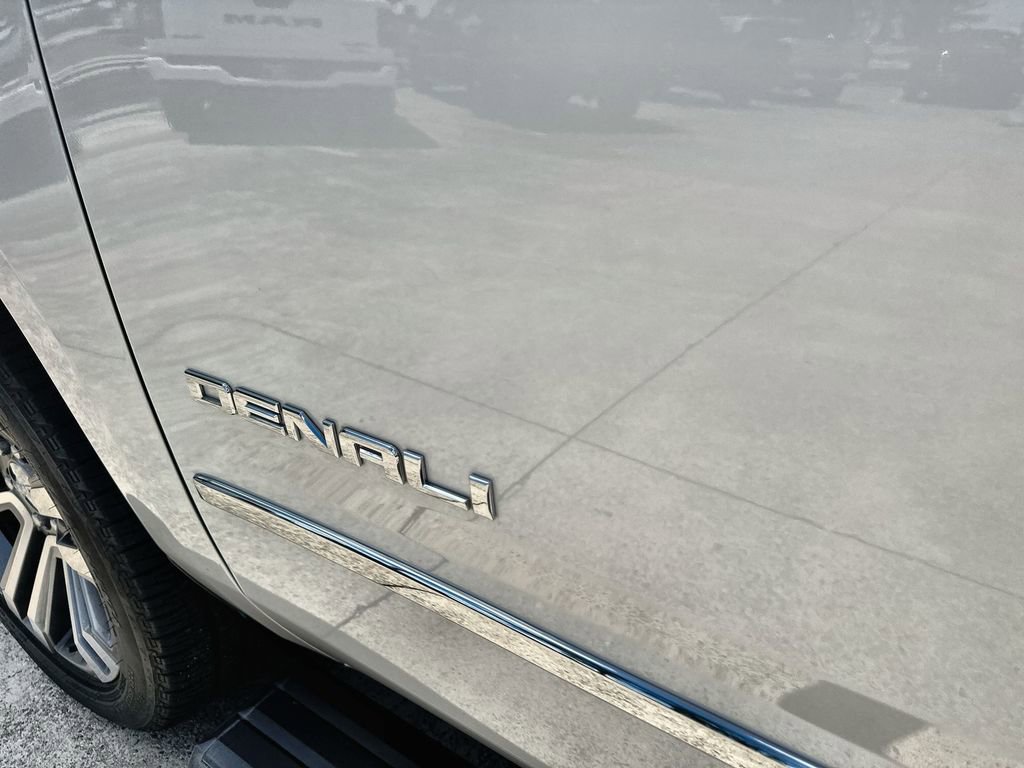 Used 2018 GMC Yukon Denali w/ Denali Ultimate Package RWD image 14