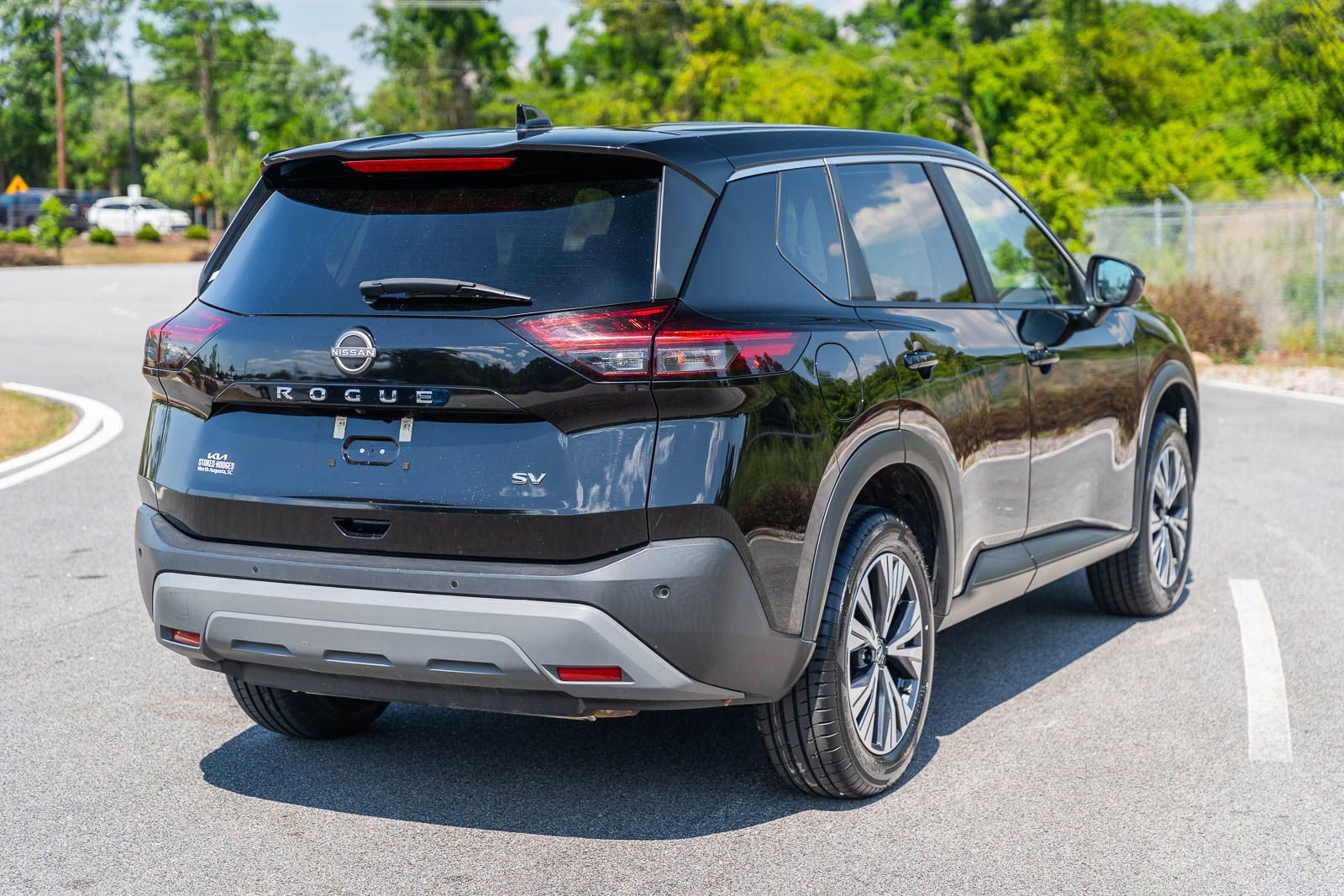 Used 2023 Nissan Rogue SV FWD image 7