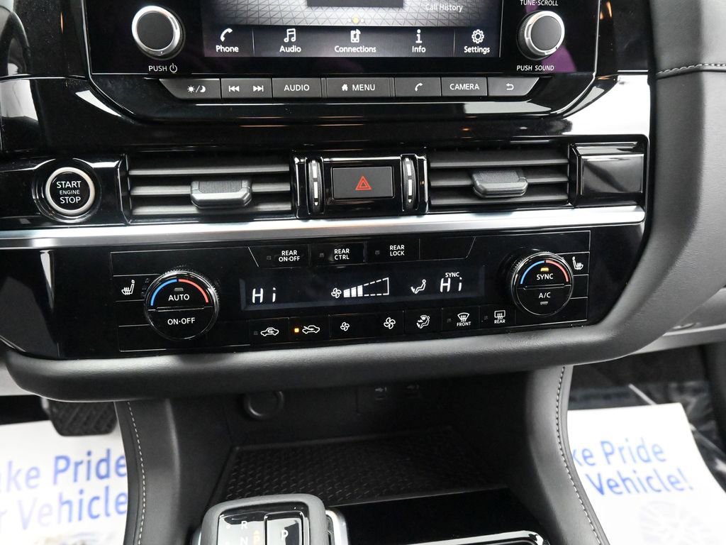 Used 2024 Nissan Pathfinder SV image 40