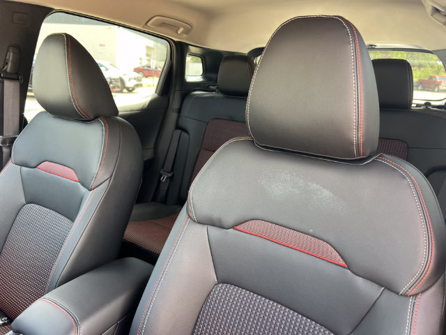 Used 2026 Nissan Kicks SR w/ Cold Weather Package AWD/4WD image 9