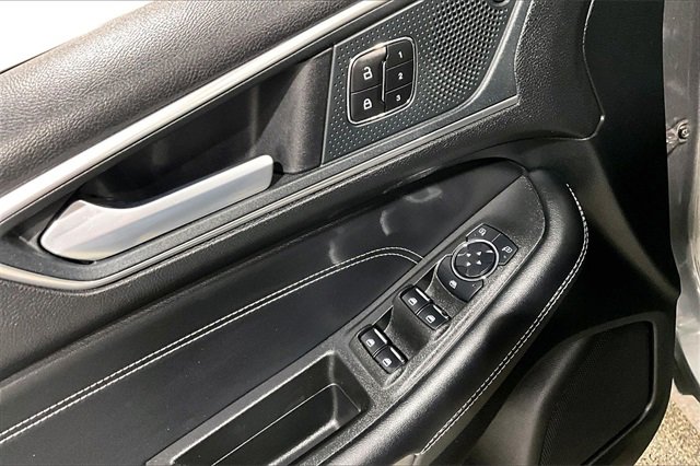 Used 2024 Ford Edge Titanium w/ Cold Weather Package image 37