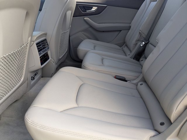 Used 2020 Audi Q7 3.0T Premium Plus image 16