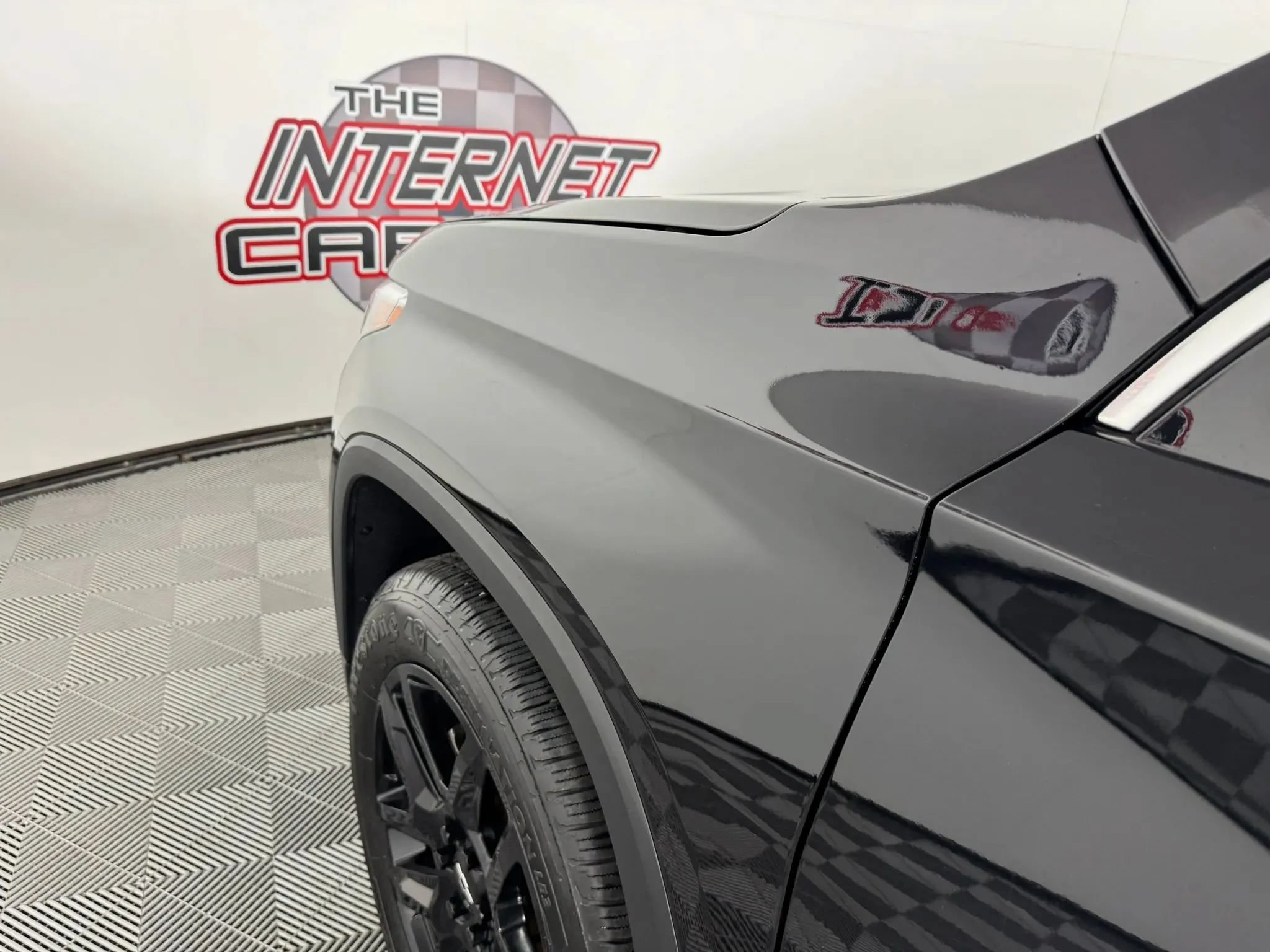 Used 2020 Chevrolet Traverse LT FWD image 23