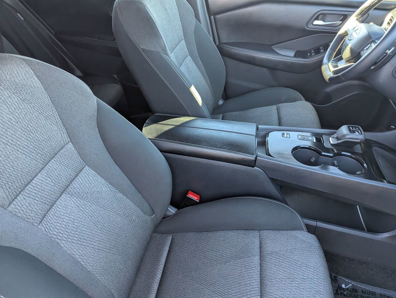 Certified 2025 Nissan Rogue SV image 11