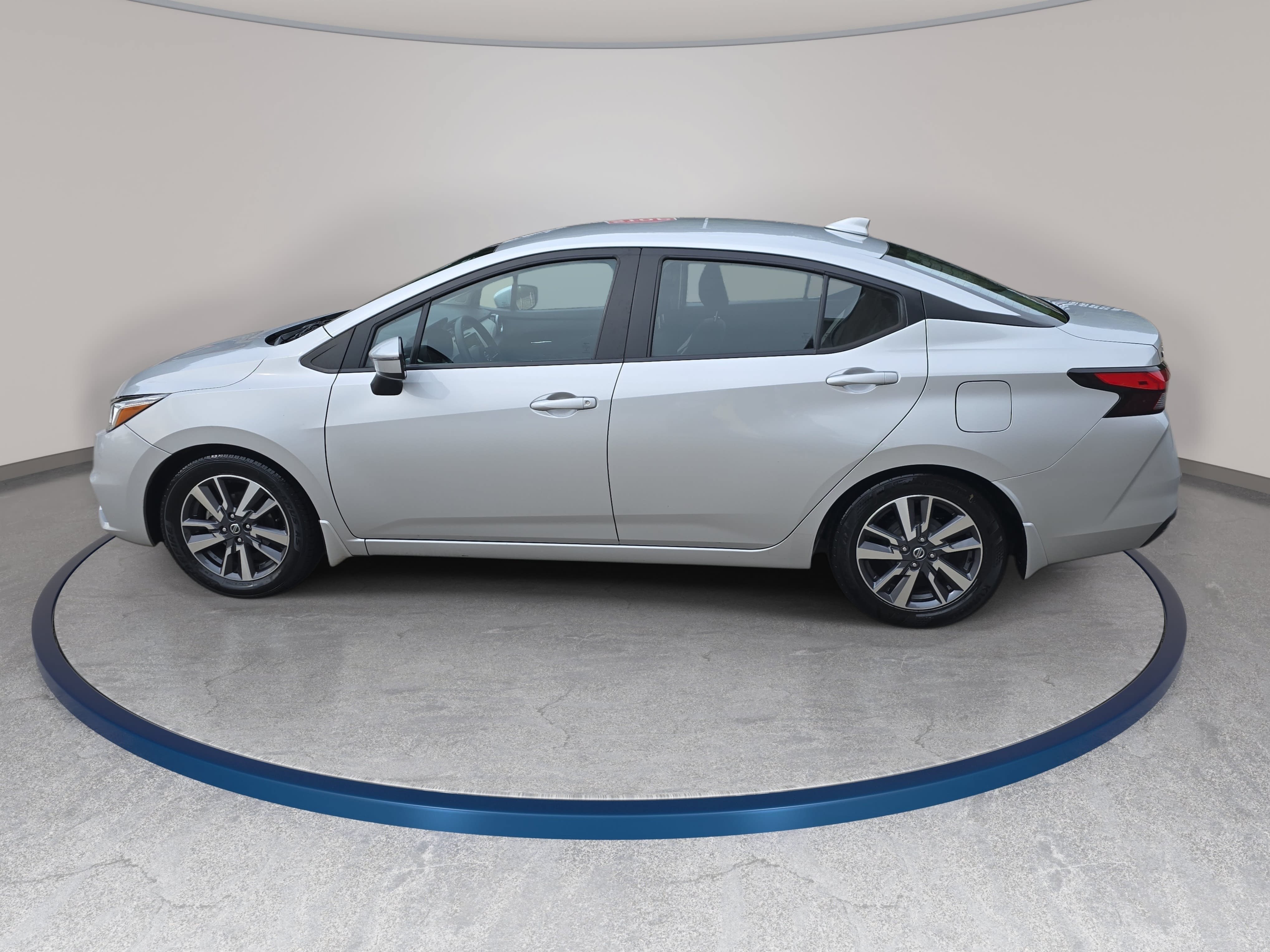 Used 2020 Nissan Versa SV FWD image 8