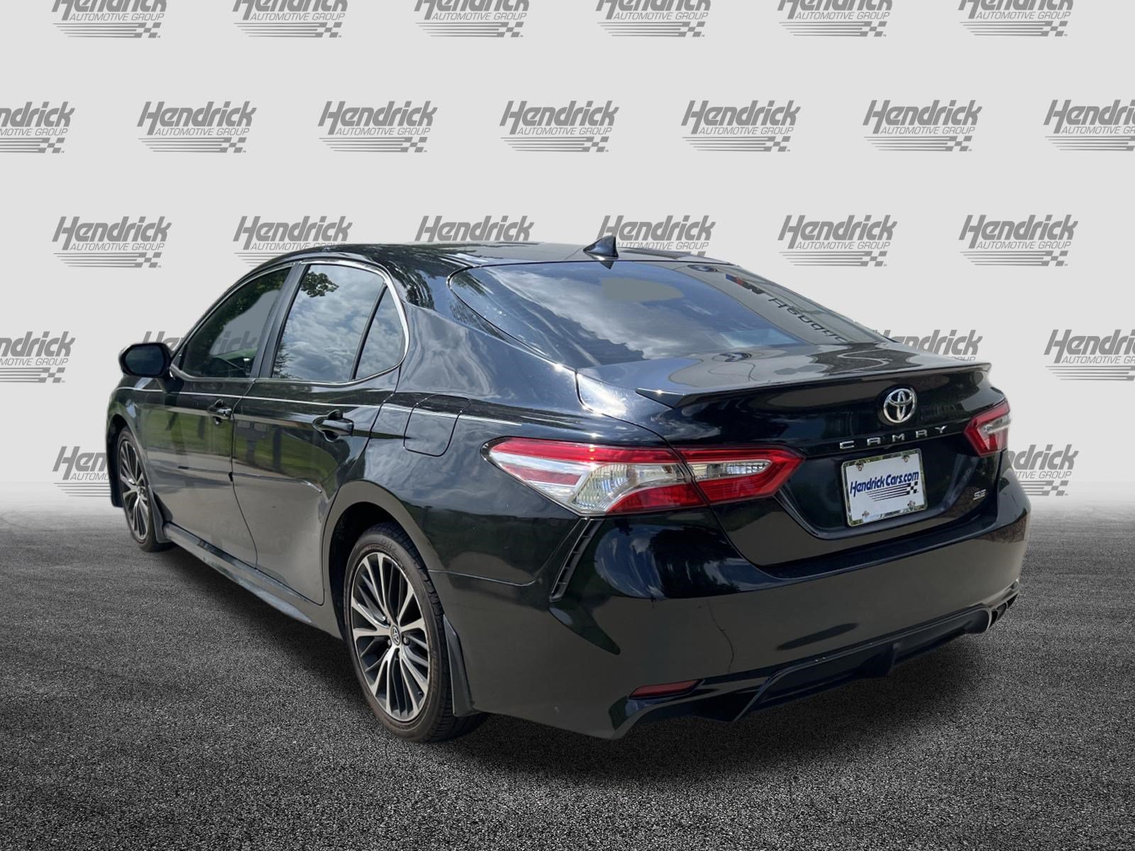 Used 2019 Toyota Camry SE FWD image 8